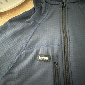 New Teton Gravity Research TGR Polartec  Continuum Fleece men’s size large.